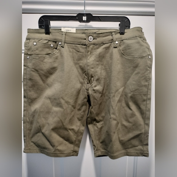 Men's Twill Stretch Classic Fit Shorts - Picture 5 of 6